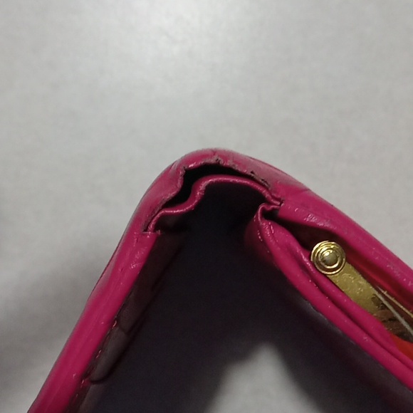 Yves Saint Laurent Pink Embossed Wallet - Picture 9 of 10